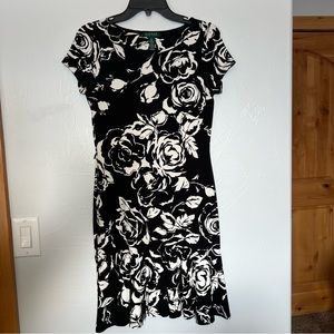 Short Ralph Lauren dress with ruffle on bottom